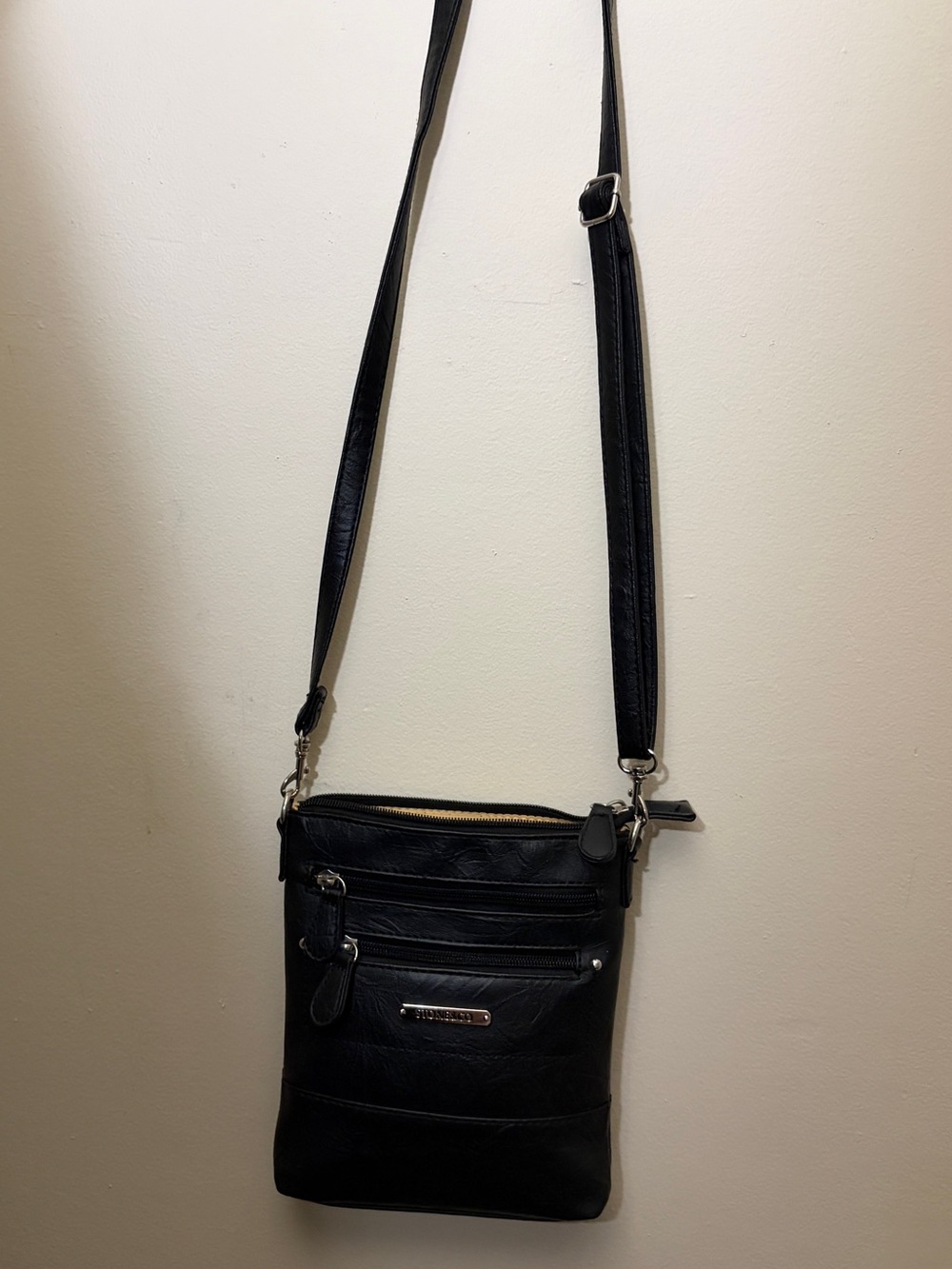 Black Women's Crossbody Bag with Front Zip Pockets - Unknown Brand